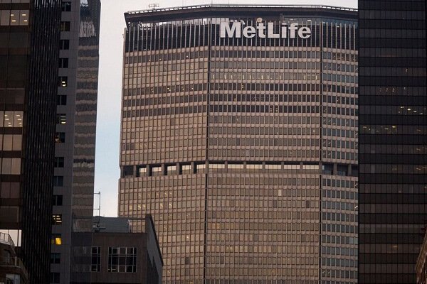MetLife Board of Directors Compensation, and Salaries [Stock Options, Cash Salary etc..]